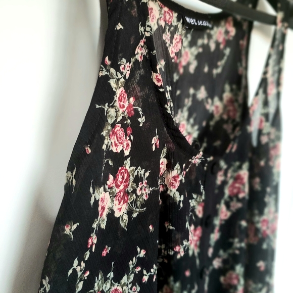 Sheer Black Floral Top - Picture 3 of 3